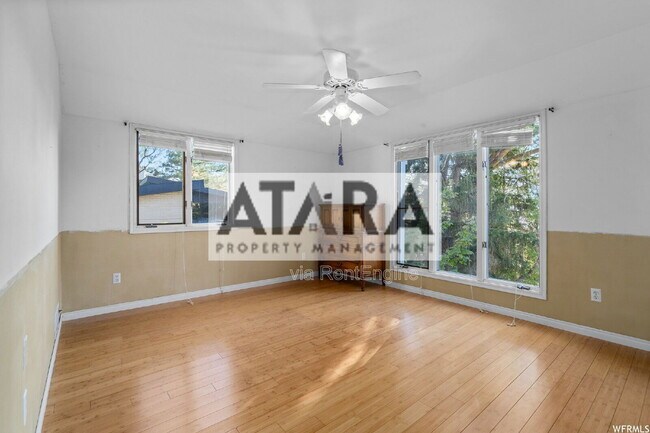 Building Photo - 1577 E Tomahawk Dr