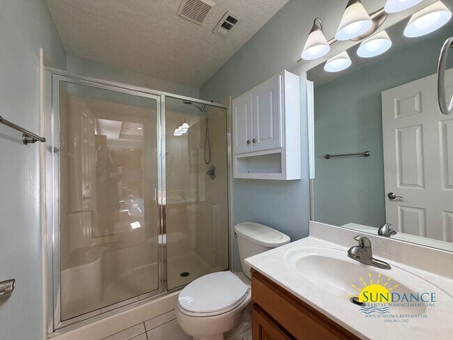 Building Photo - 4504 Boca Dr