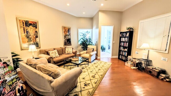 Building Photo - ANNUAL UNFURNISHED 2/1 Condo in Serenade on Palmer Ranch