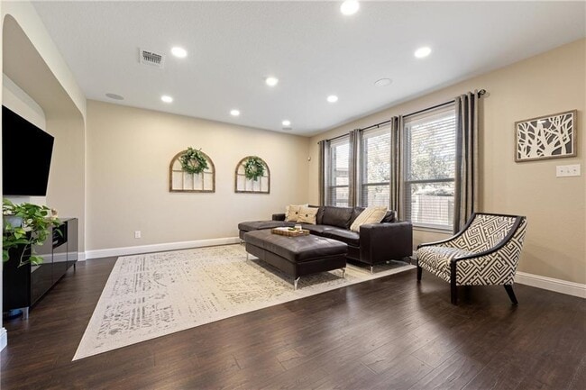 Building Photo - 1524 Uhland Dr