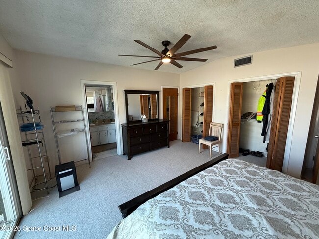 Building Photo - 1153 Belaire Dr