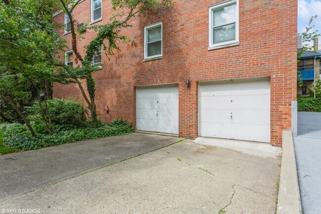 Building Photo - 1101 Grove St