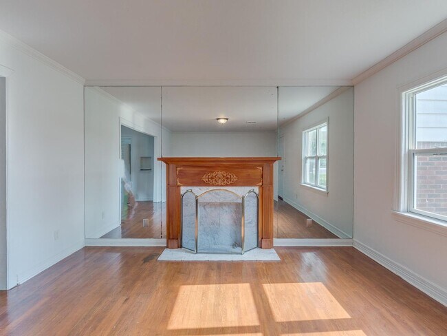 Building Photo - Home for rent in heart of OKC