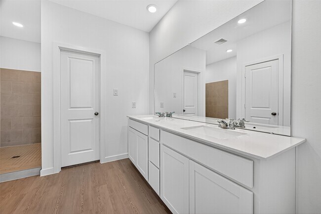 Building Photo - 3028 Avenida Sonoma Dr