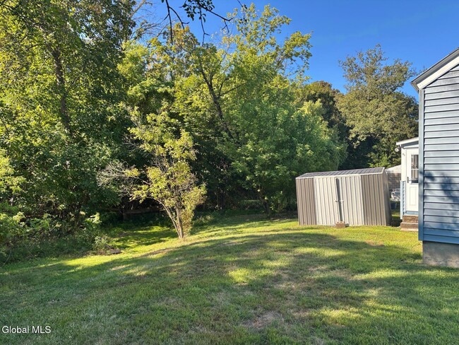 Building Photo - 23 Lakeview Ave