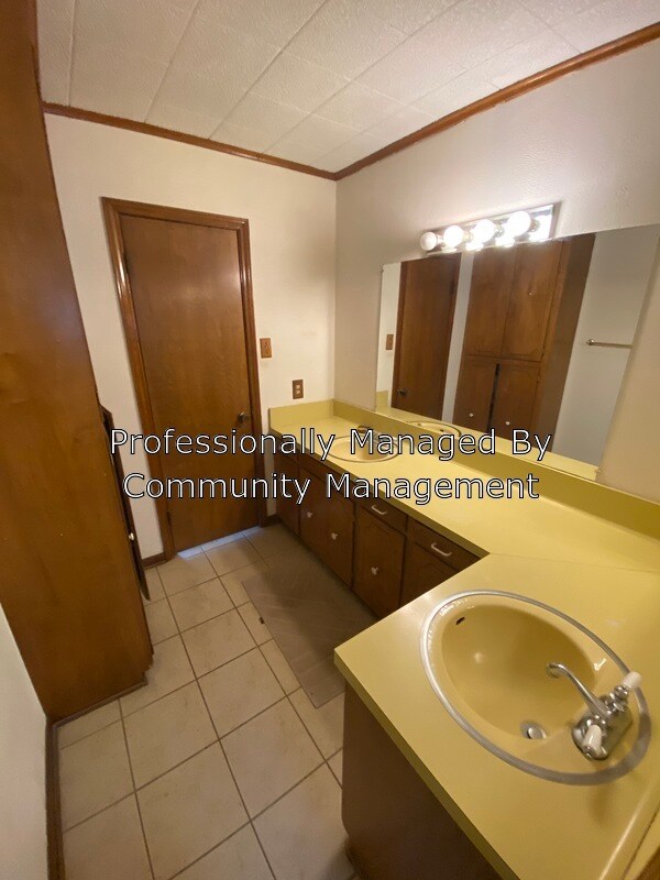 Building Photo - 40291 LA-42