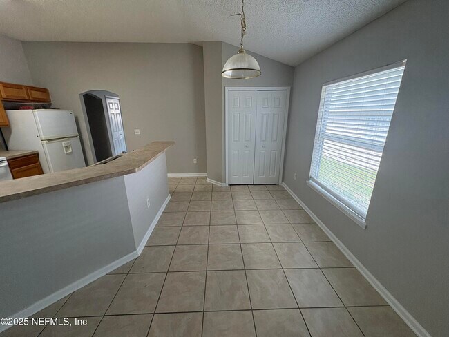 Building Photo - 2821 Cross Creek Dr