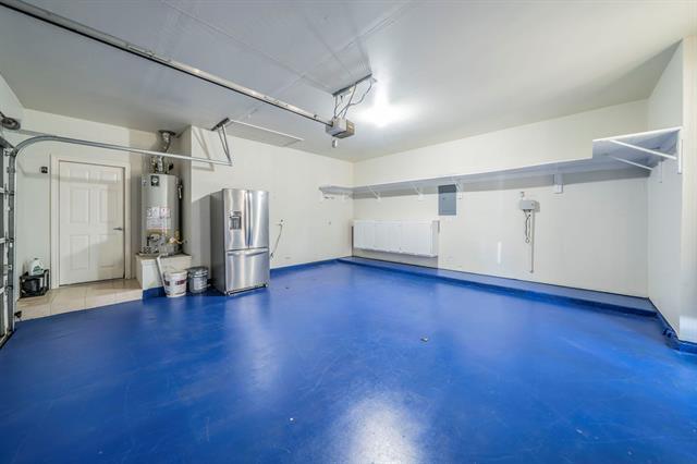 Building Photo - 7042 Hedgebrook