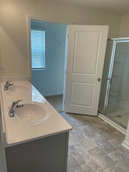 Building Photo - 5711 Wildlife Cir