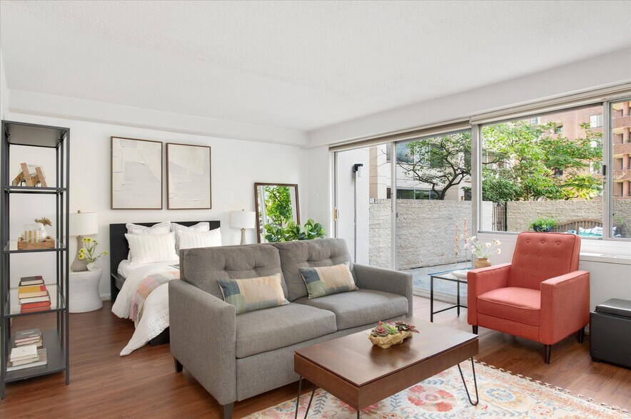 Building Photo - 5500 Friendship Blvd