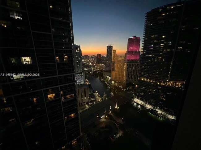 Building Photo - 475 Brickell Ave