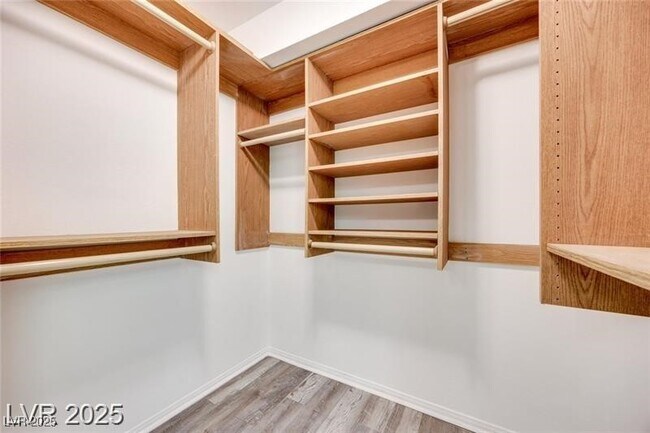 Building Photo - 2723 Seabridge Dr