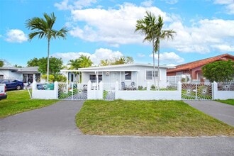 Building Photo - 6339 SW 32nd St