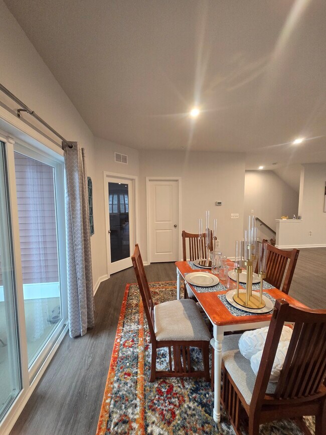 Building Photo - 9227 Magellan Pkwy