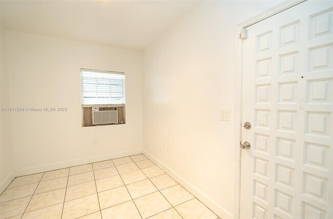 Building Photo - 8200 Harding Ave