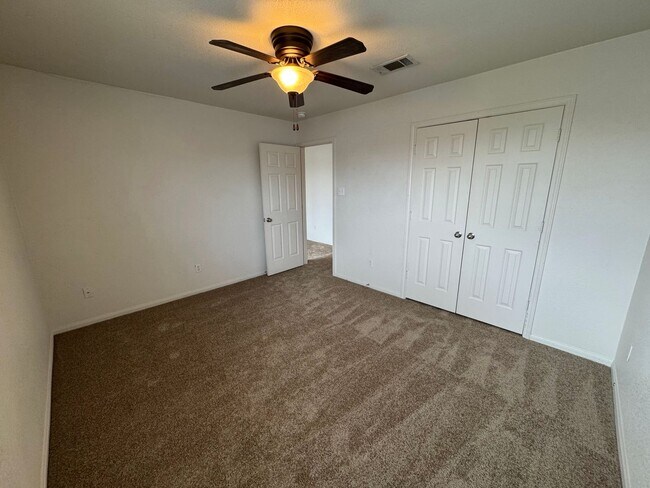 Building Photo - 4-Bedroom House for Rent in Killeen