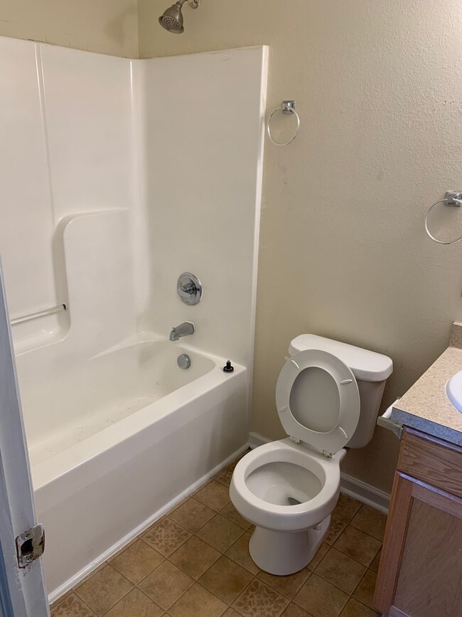 Building Photo - Beautiful Home located in Camden County and close to Water Access