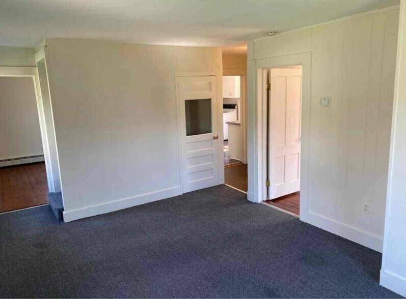 Building Photo - 127 Perry St