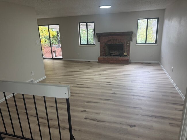 Building Photo - Beautifully Remodeled Westminster Ranch