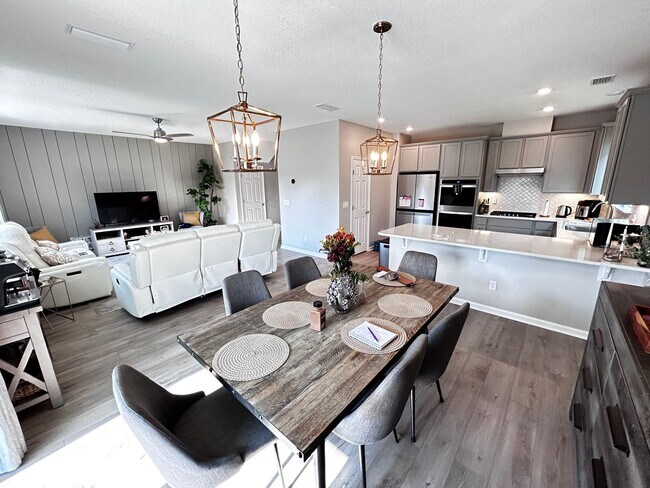 Primary Photo - ? Immaculate 4 Bedroom, 3 Bath Home in Sto...