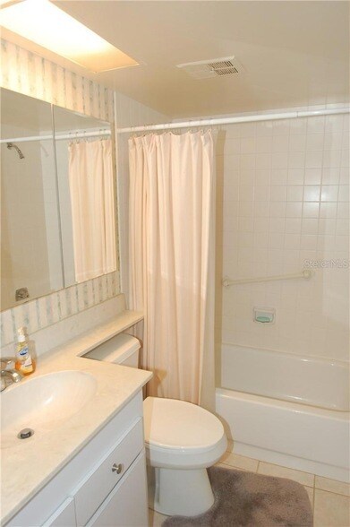 Building Photo - 1531 Clower Creek Dr