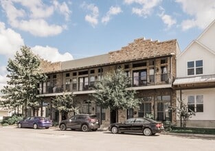 Building Photo - 2/2/1 Condo in Town Creek / Walk to Dos Rios / Fridge, Washer & Dryer Included / Balcony / NBISD