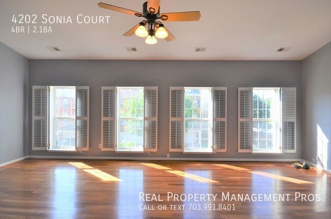 Building Photo - 4202 Sonia Ct