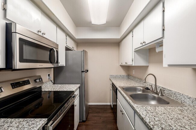 Building Photo - 286 W Palomino Dr