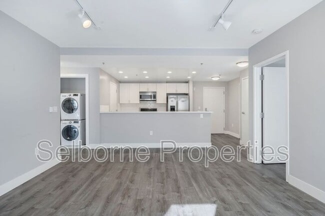 Building Photo - 1401 Jackson St