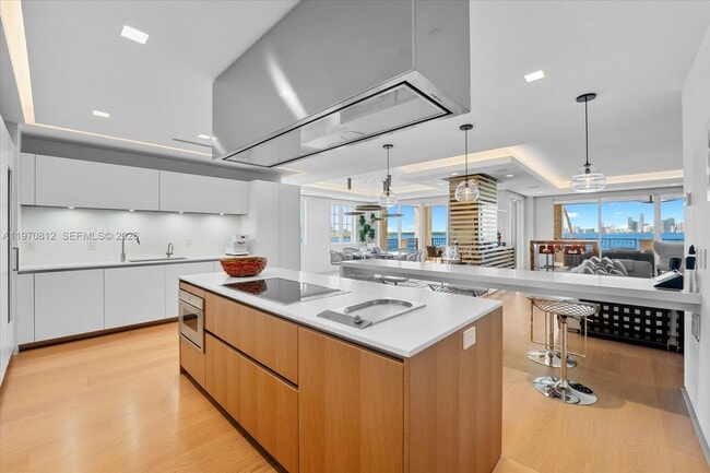 Building Photo - 4921 Fisher Island Dr