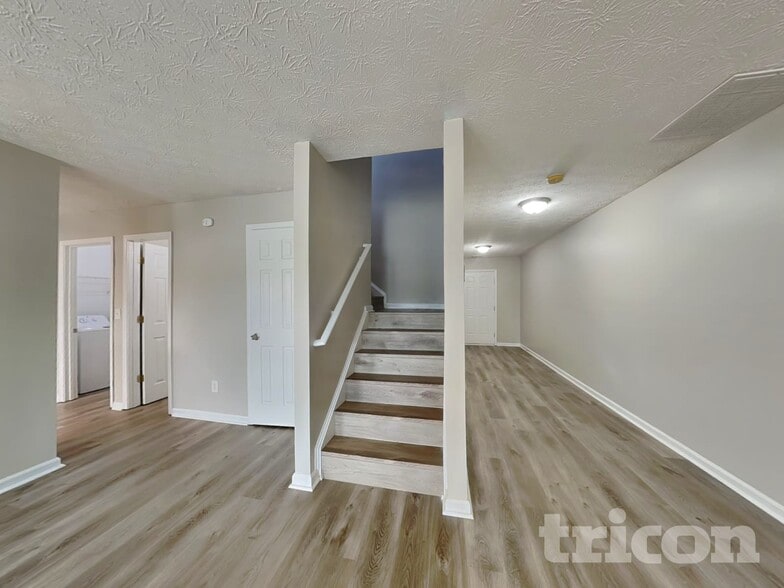 Building Photo - 597 Shadow Valley Ct