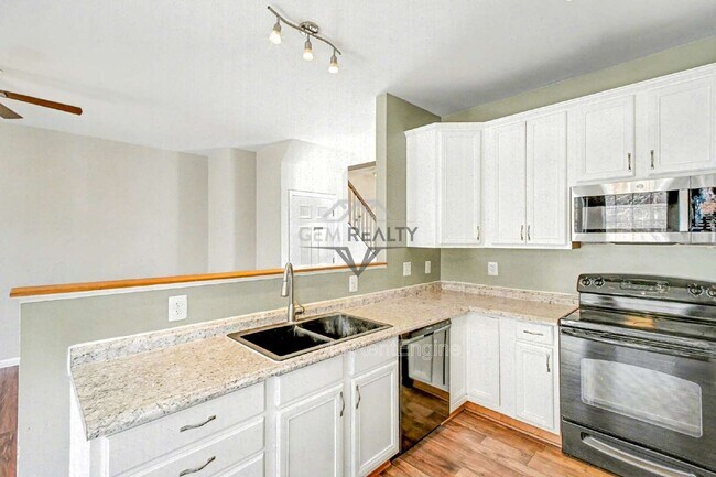 Building Photo - 5218 Drakes Ct