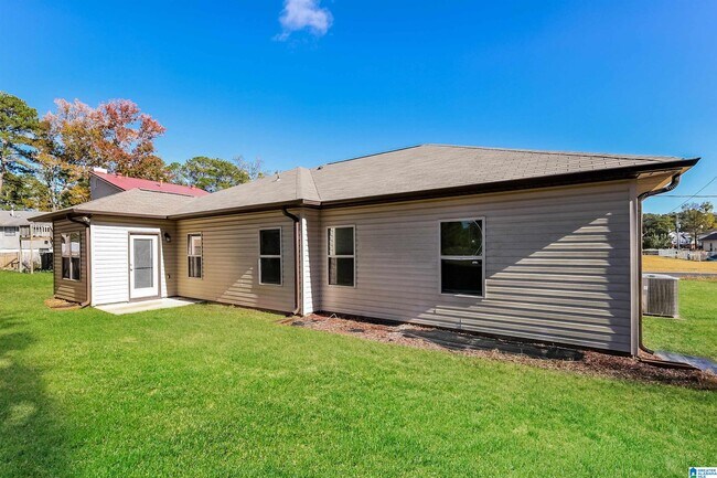 Building Photo - 47 Carriage House Rd SW