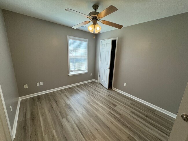 Building Photo - 3BR/2BA Home For Rent