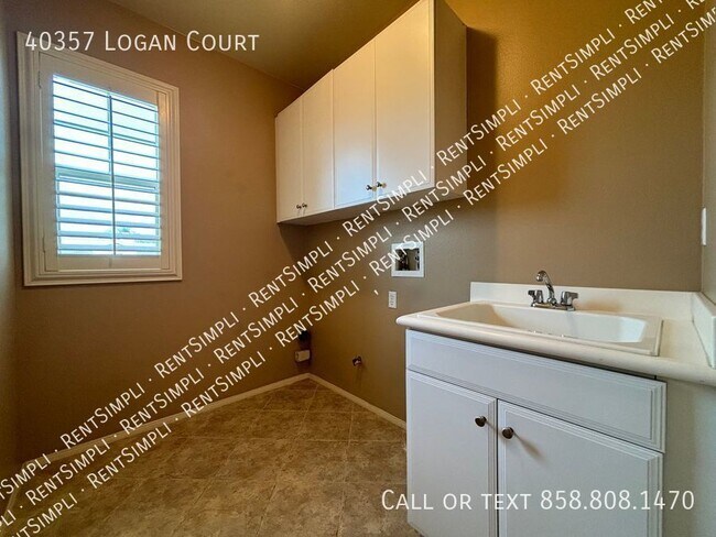 Building Photo - 40357 Logan Ct
