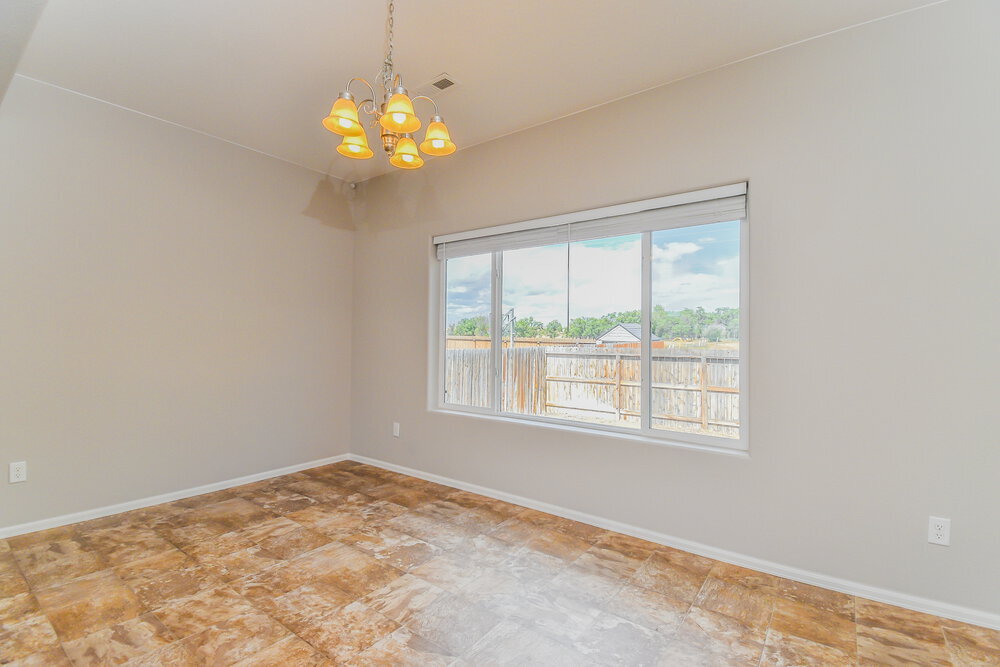 Building Photo - 9735 Desert Lily Cir