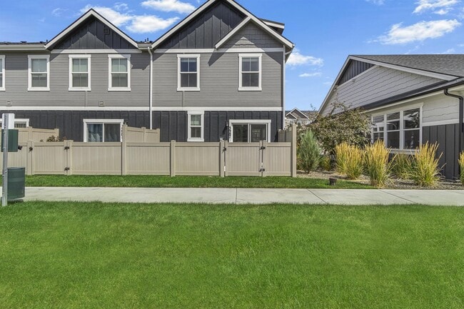 Building Photo - 5987 S Jessenia Ln