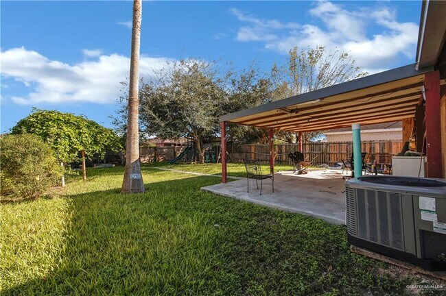 Building Photo - 17 Linda Vista St