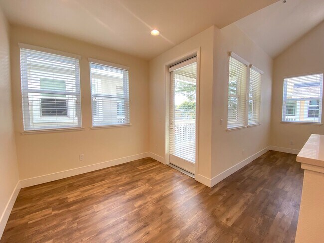 Building Photo - 103 Jacobs Ln