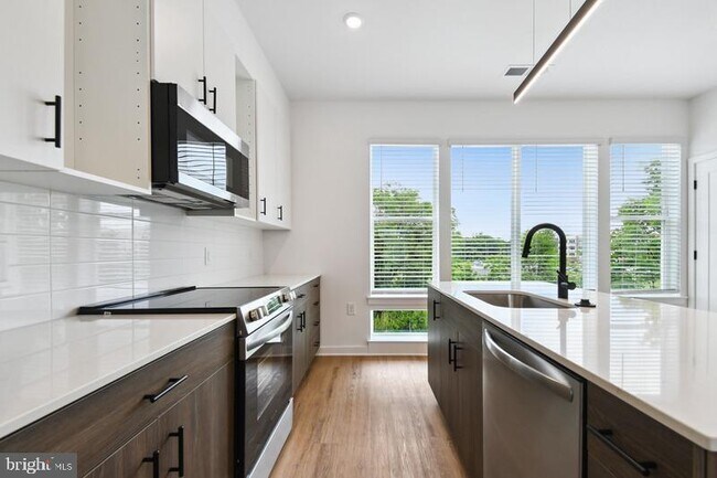 Building Photo - 2842 AZIMUTH Ln