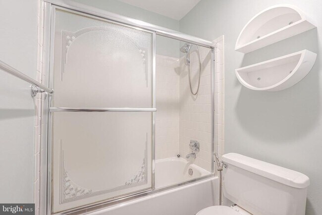 Building Photo - 6446 Shannon Station Ct