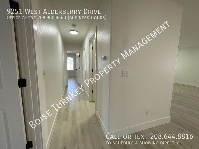 Building Photo - 9251 W Alderberry Dr