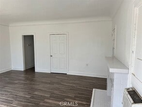 Building Photo - 1122 N G St