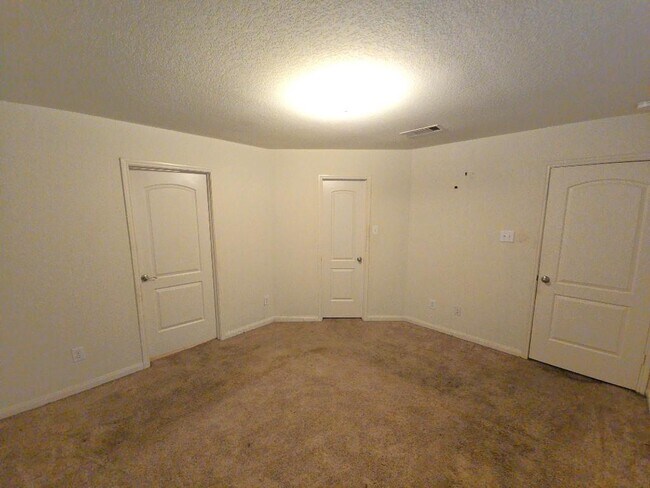 Building Photo - 1615 Pink Stone Dr