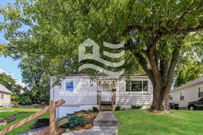 Building Photo - 1726 Gellenbeck St