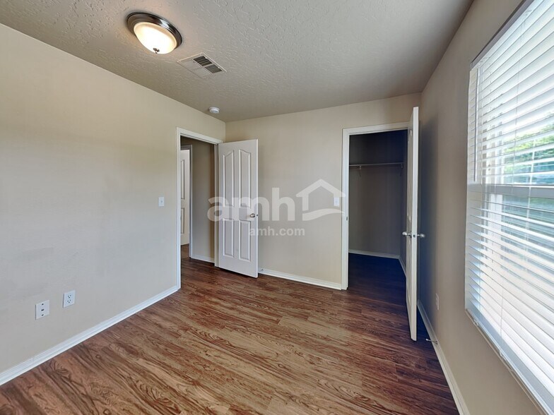 Building Photo - 191 W Tehuti Ct