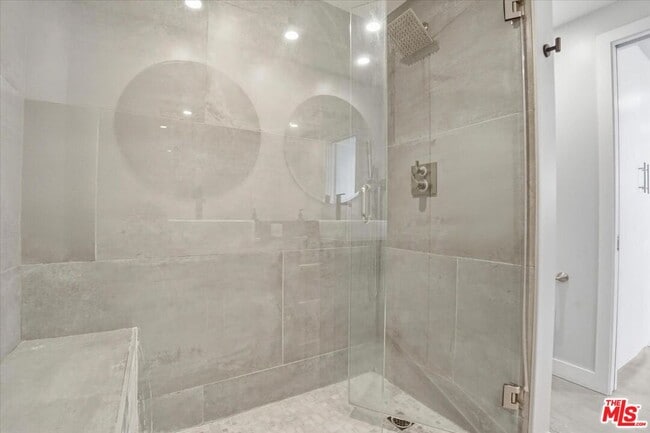 Building Photo - 2222 Ave of the Stars