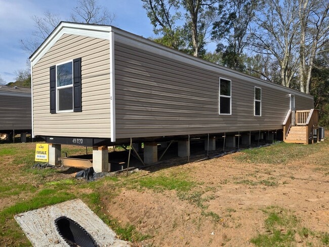 Building Photo - 6500 Mccrary Rd Ext