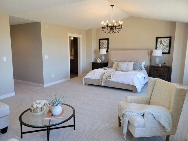 Building Photo - Executive Luxury Rentals