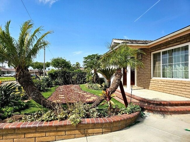 Building Photo - Beautiful Rental In Buena Park